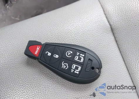 2009 Chrysler Town & Country Touring z USA, uszkodzony, nr VIN 2A8HR54X89R641891